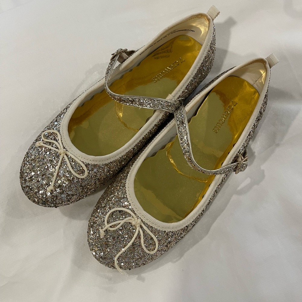 Crewcuts Silver Dress Shoes with Ankle Strap Girls size 6